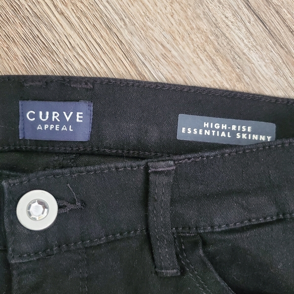 Curve Appeal Jeans - Picture 2 of 4